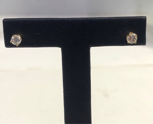 14ky Diamond Earrings