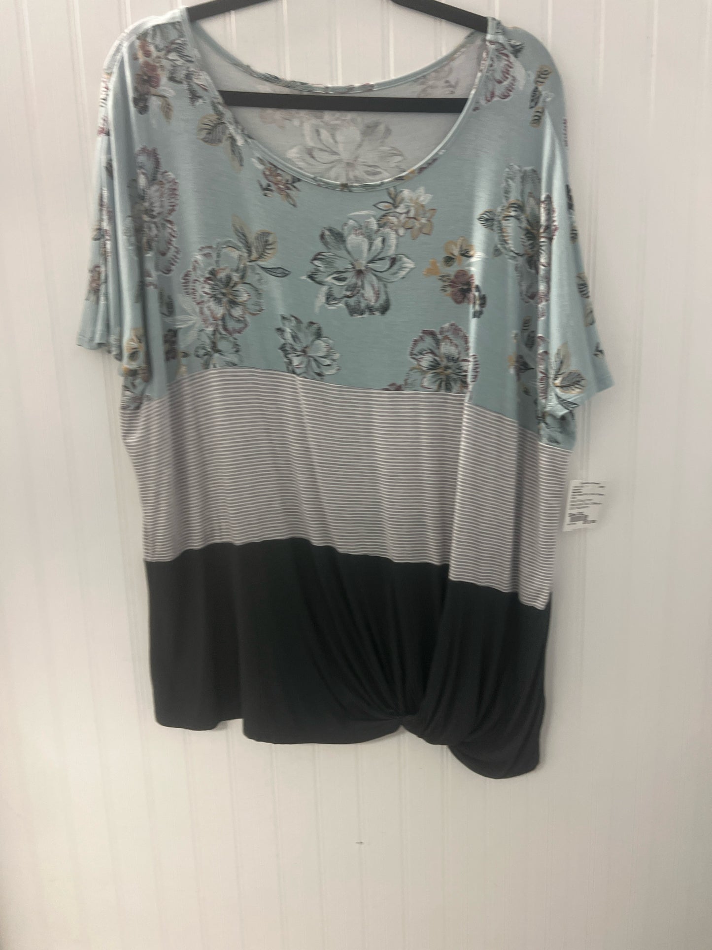 Blue Floral Print Maurices Short Sleeve Shirt Women's