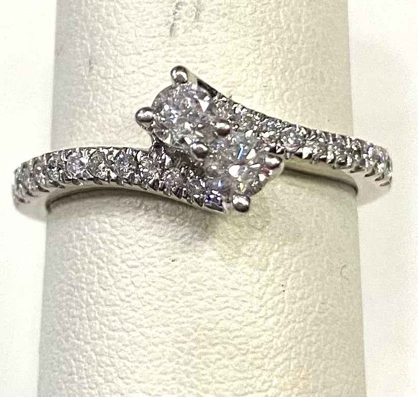 14k White Gold 1/2 ct tw Diamond Ring