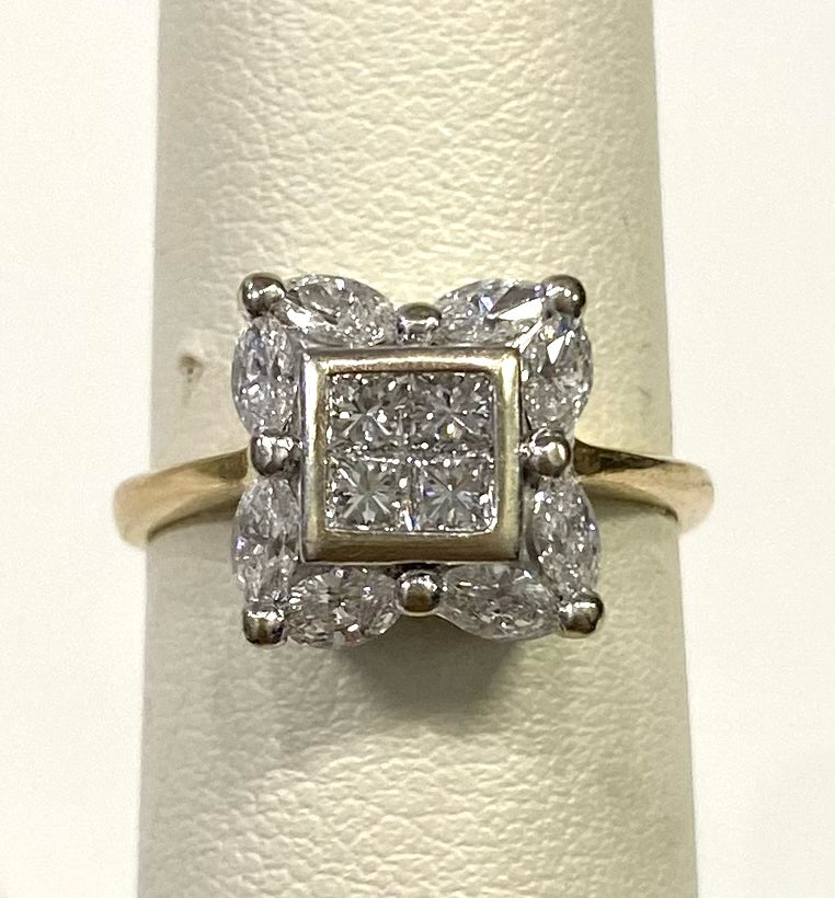 14k Yellow Gold cttw Diamond Cluster Ring Size - Main Image