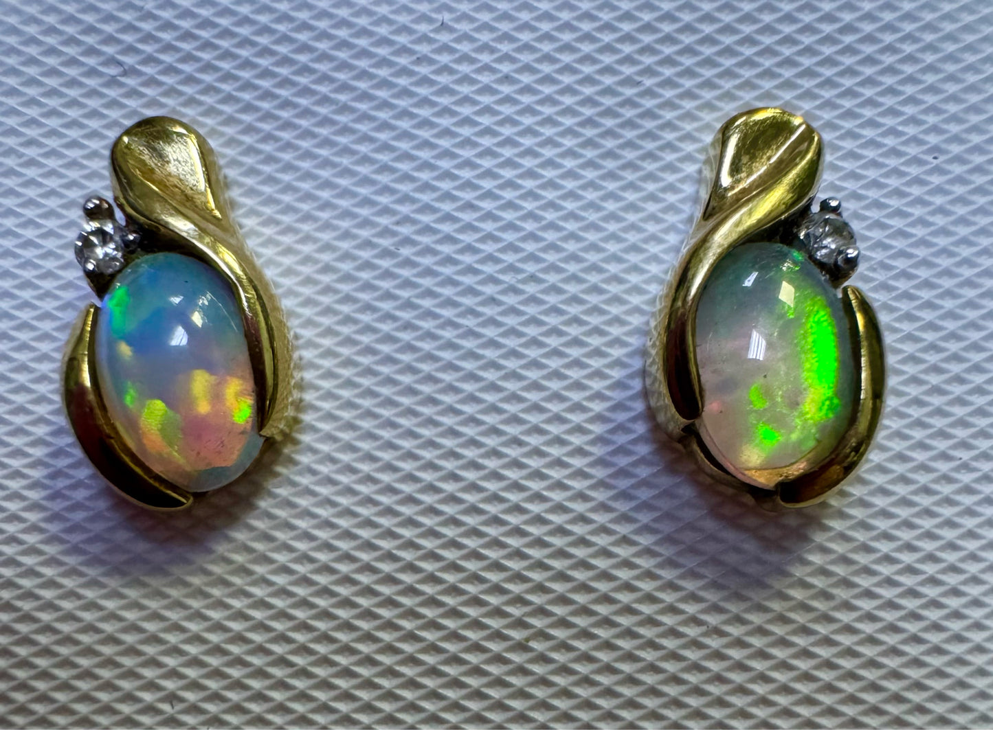 10ky Opal Earrings