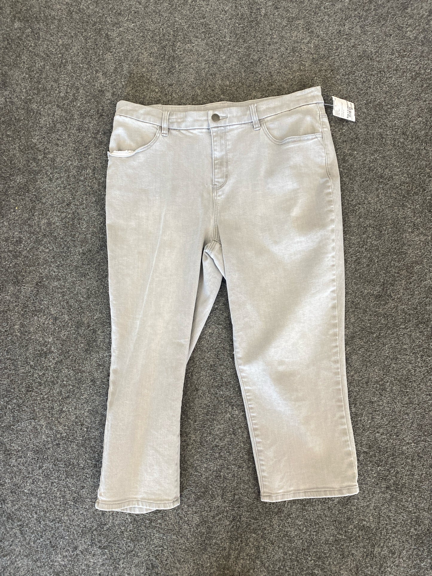 Gray Chico's Capri Women's