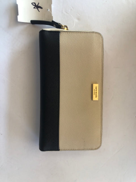 Designer Kate Spade Cream/Black Wallet