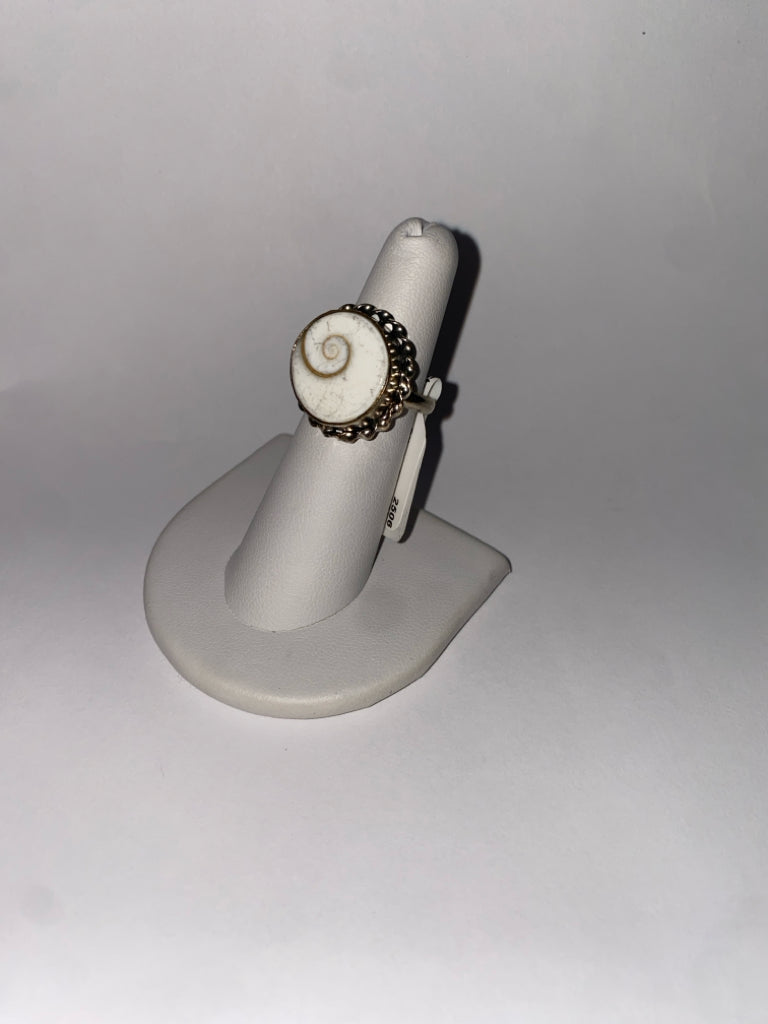 Sterling Silver Ring Size 5.75
