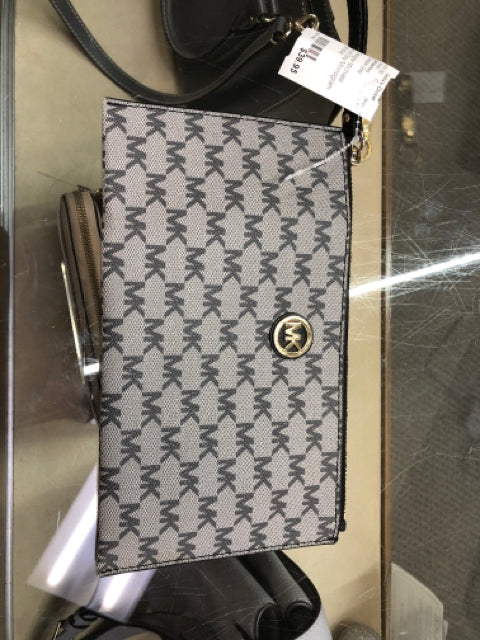 Designer Michael Kors Gray Wristlet