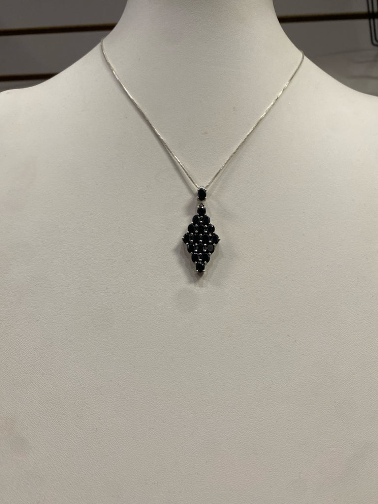 18" Sterling Silver Necklace & Onyx Pendant