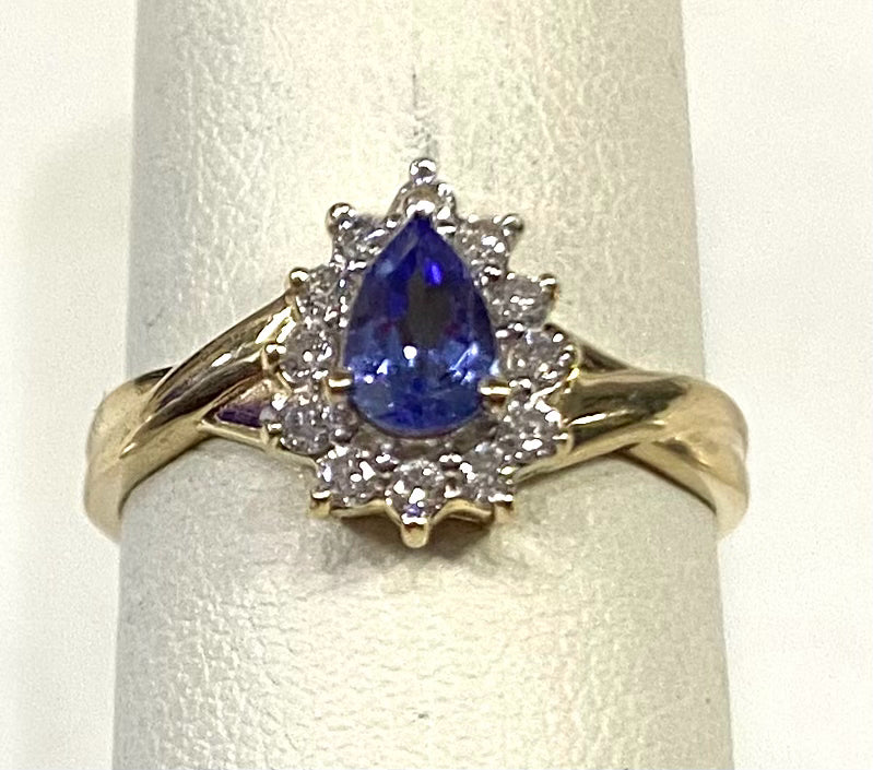 14k Yellow Gold Tanzanite & Diamond Ring