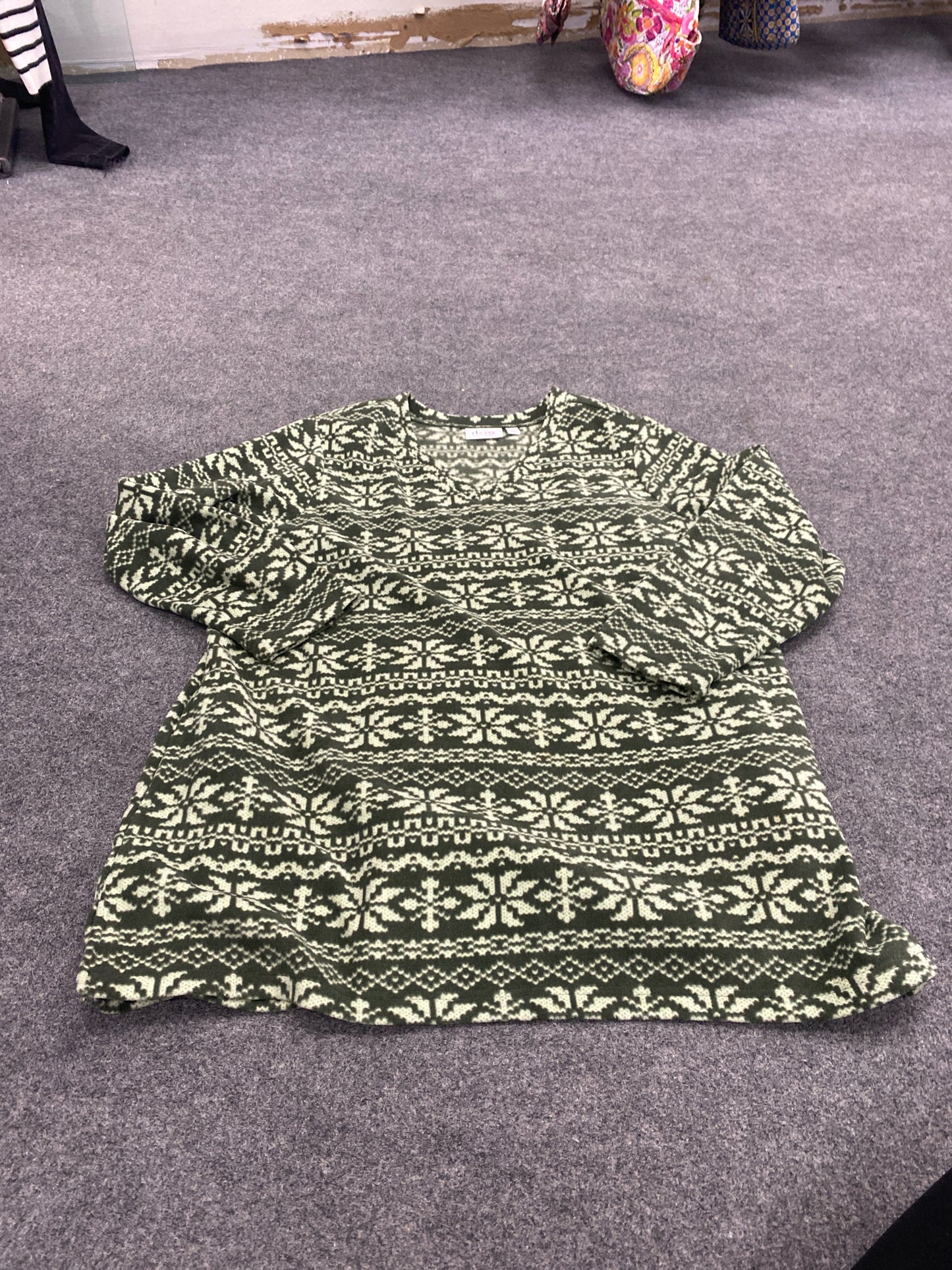 Green Print D & CO. Sweater/Sweatshirt Women's
