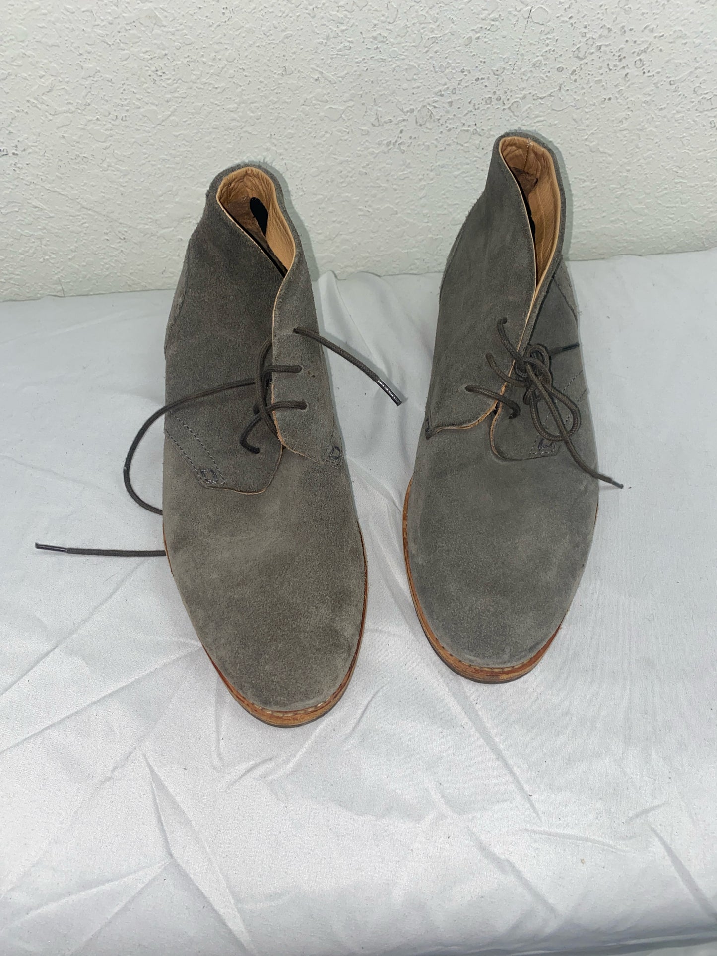 H London Gray Shoe Size 9 Shoes