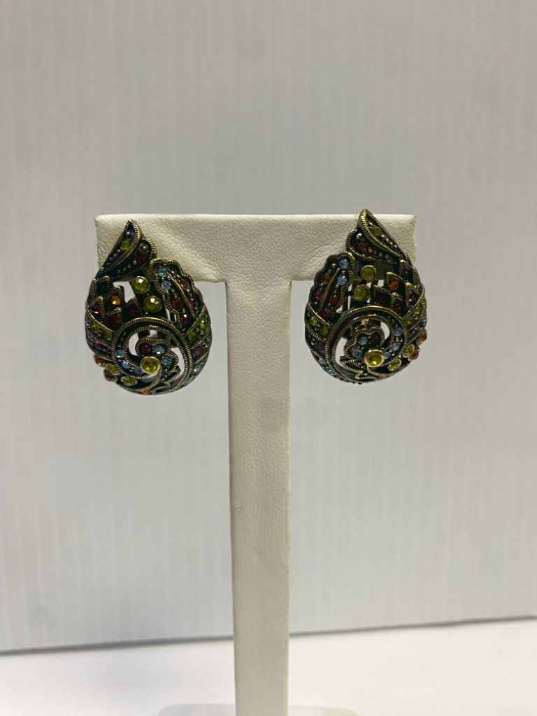 Heidi Daus Tapestry Earrings Clip On Pear Shaped Swarovski Crystals