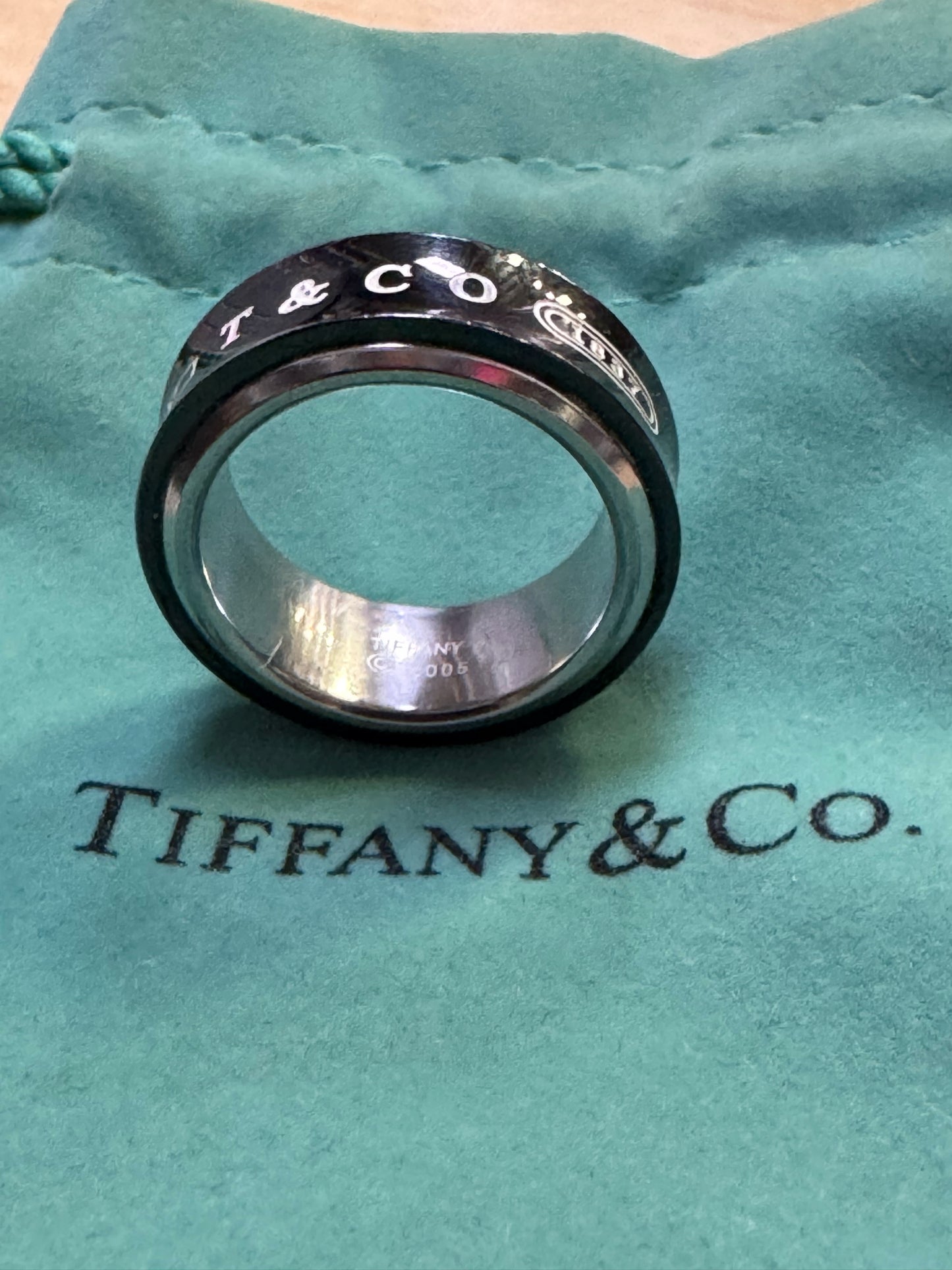 Tiffany & Co Ring 925 Sterling Silver  Black & White T & Co 2005 size 7.25 Band