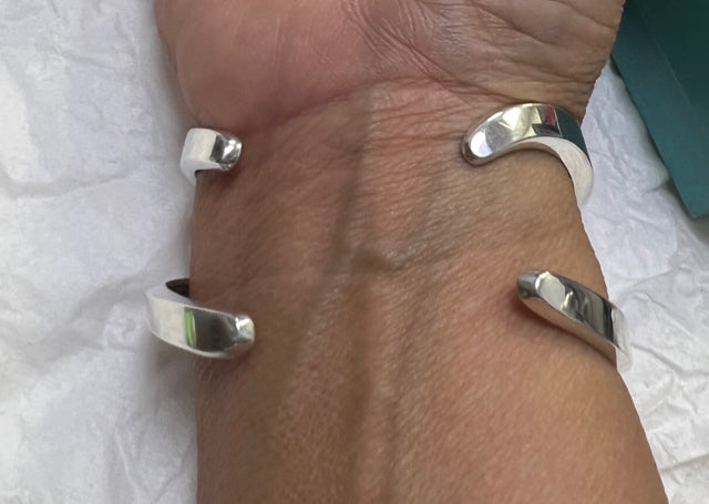 Tiffany & Co. Paloma Picasso Sterling Silver Graffiti X Cuff Bracelet w/ Box