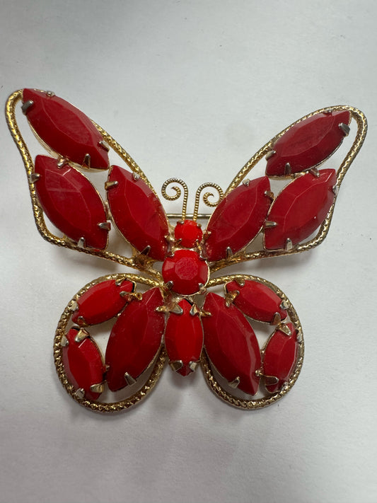 Juliana Rare Vintage Red Milk Glass Marquise Butterfly Brooch Pin Figural