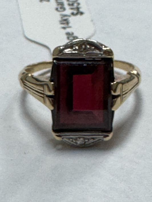 Vintage 14ky Garnet Ring