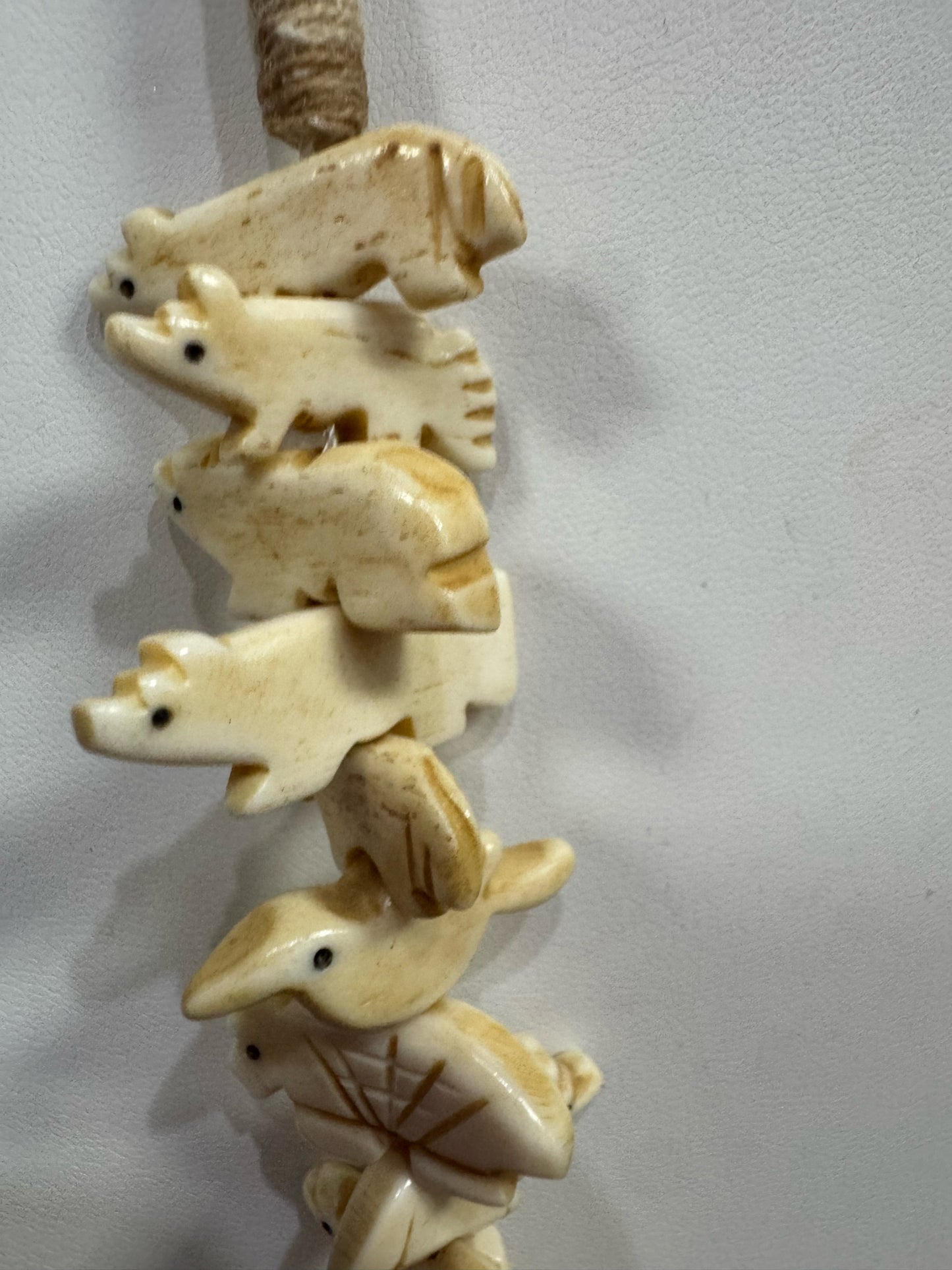 Vintage Native American Fetish Necklace 32" Long Carved Bears & Animals