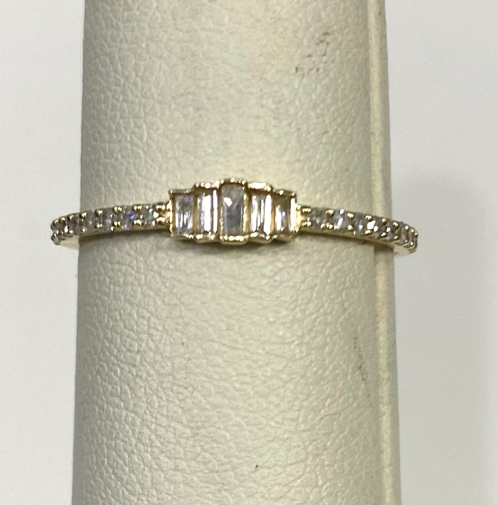 10k Yellow Gold Diamond  Ring Thin Band Size 7