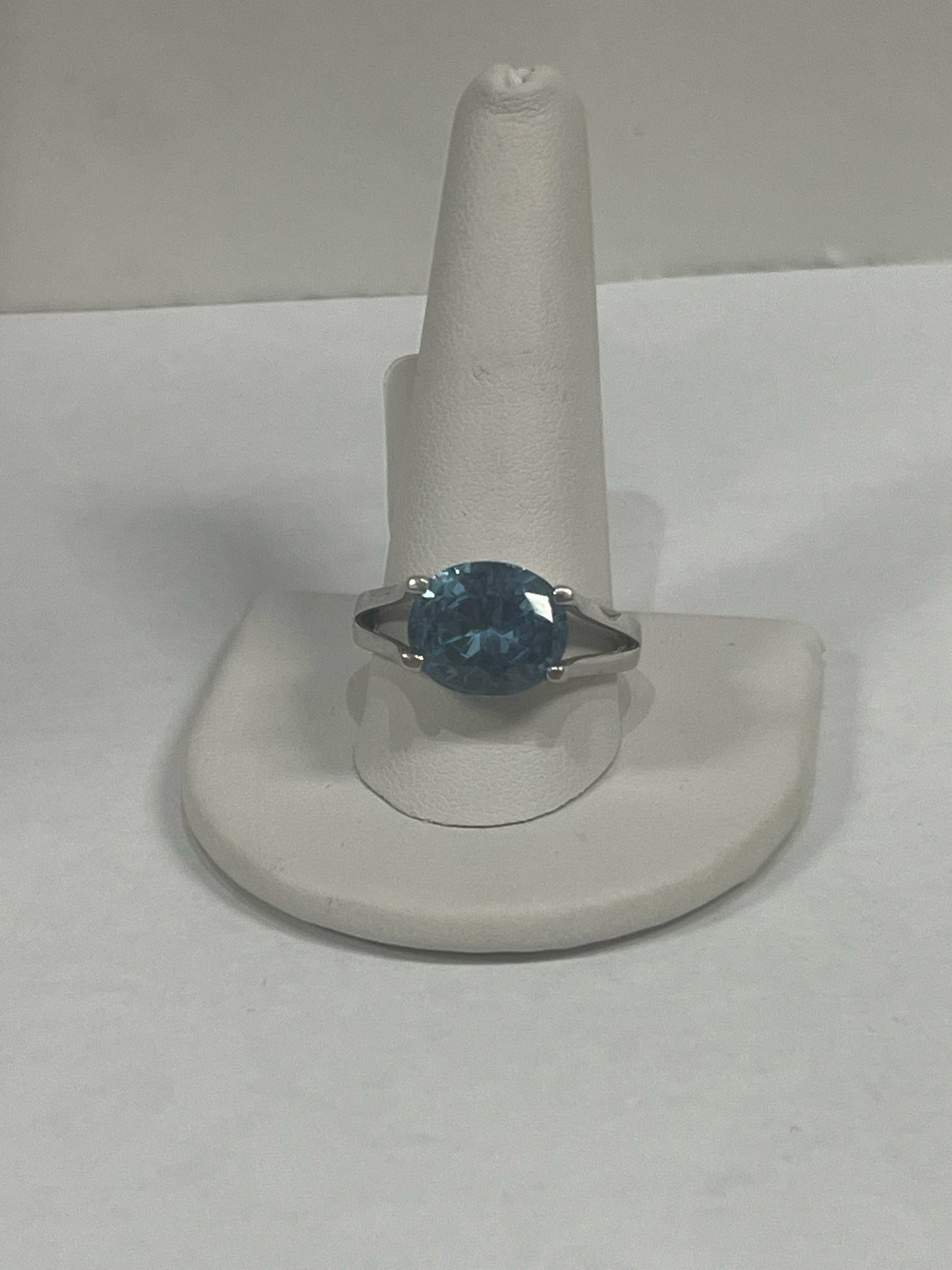 Sterling Silver Blue Topaz Ring Size 12