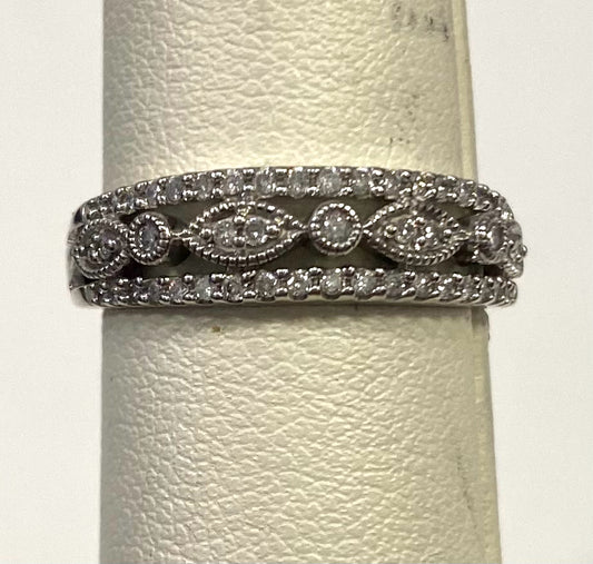 10k White Gold 1/4 cttw Diamond Ring Size 6.75