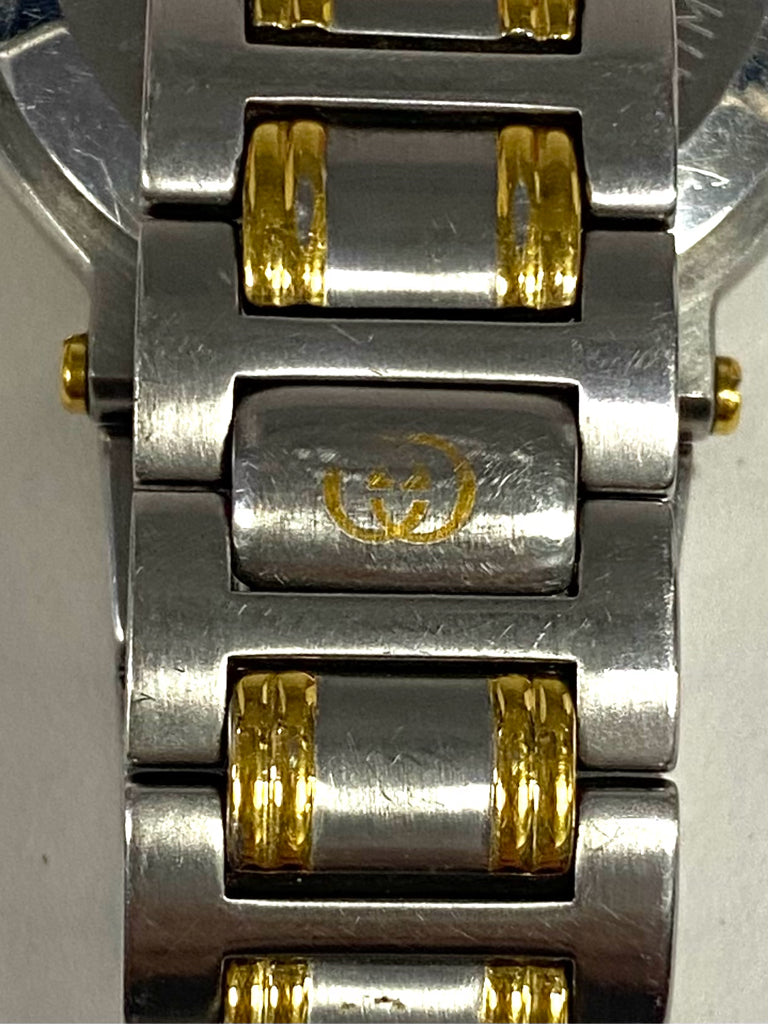 Gucci Watch 9000M Two Tone Vintage New Battery