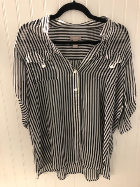 Black/White Chico's Short Sleeve Shirt Women's