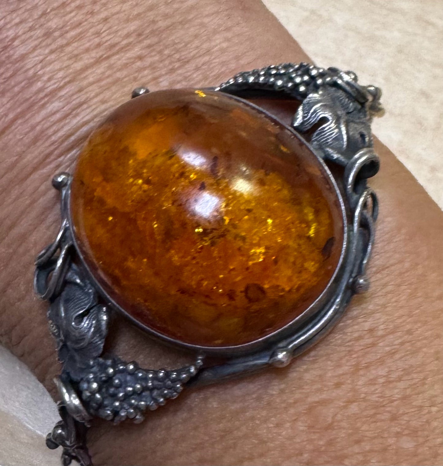 Vintage Sterling Silver Hinged Bangle 7" Bracelet Natural Baltic 1.28" Amber