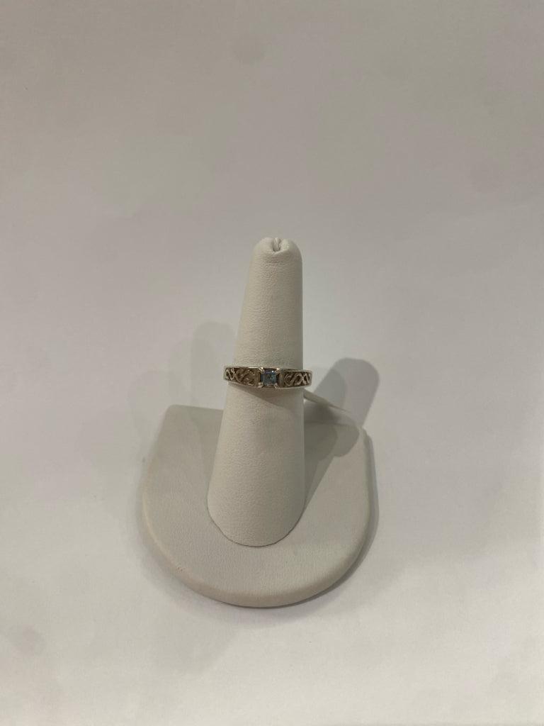 Sterling Silver Blue Topaz Ring Size 7