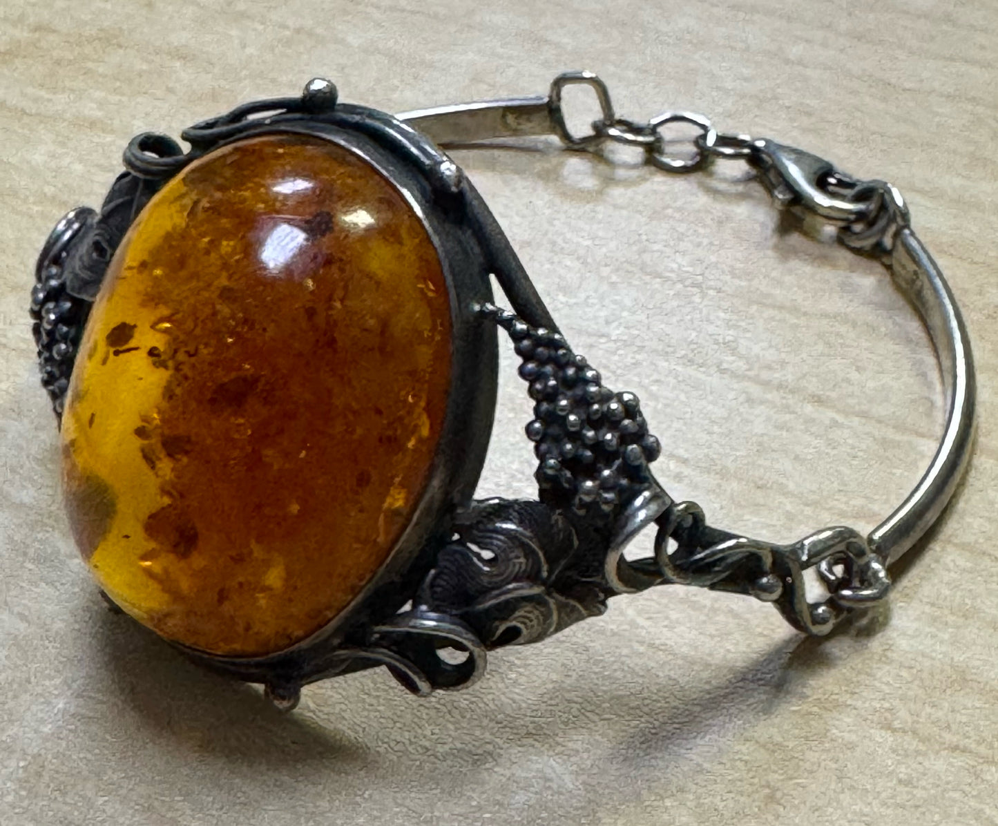 Vintage Sterling Silver Hinged Bangle 7" Bracelet Natural Baltic 1.28" Amber