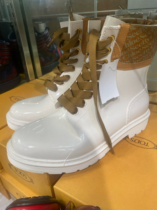 White See by Chloe Boots Women's