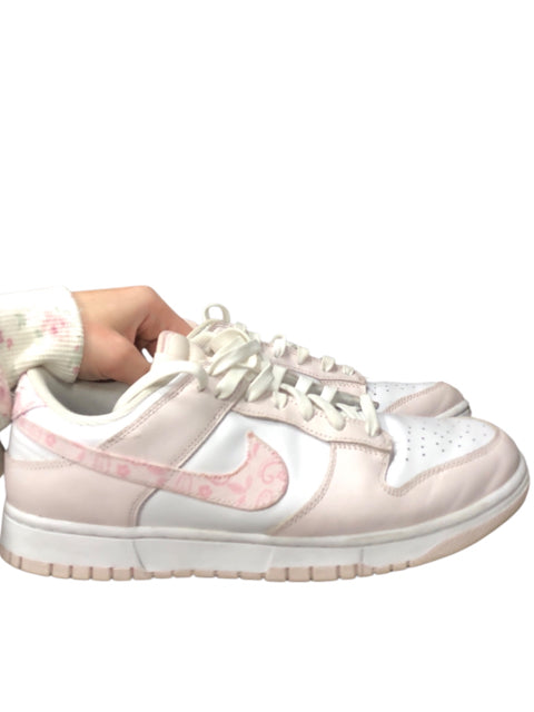 White/Pink Nike Shoes Women's