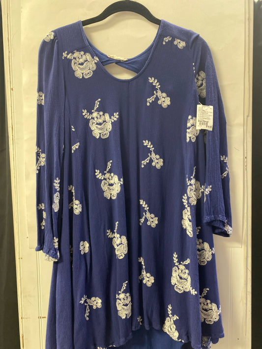 blue and white Altar'd State BOUTIQUE Long Sleeve Dress Women's