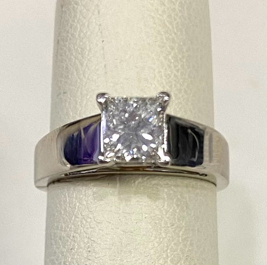 14kw .69 ct MagicGlo Diamond Ring