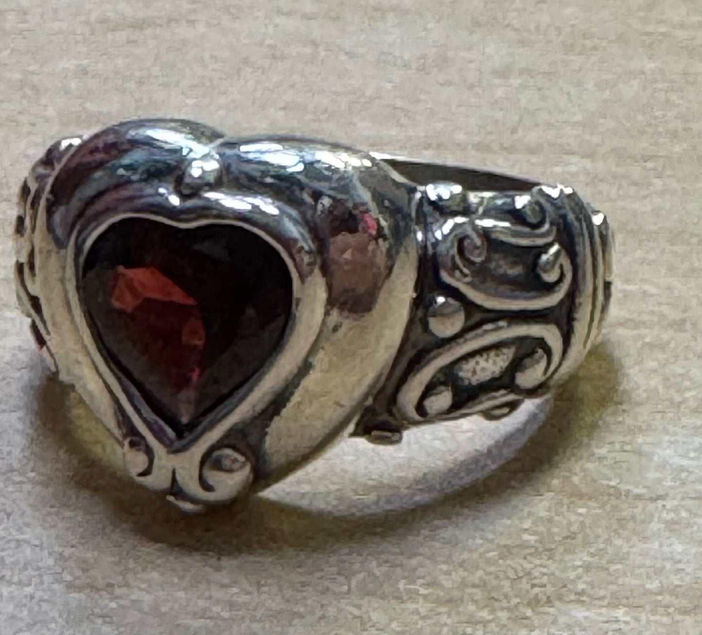 Brighton Sterling Silver 925 Red Garnet Scroll Heart Ladies Ring Size 7