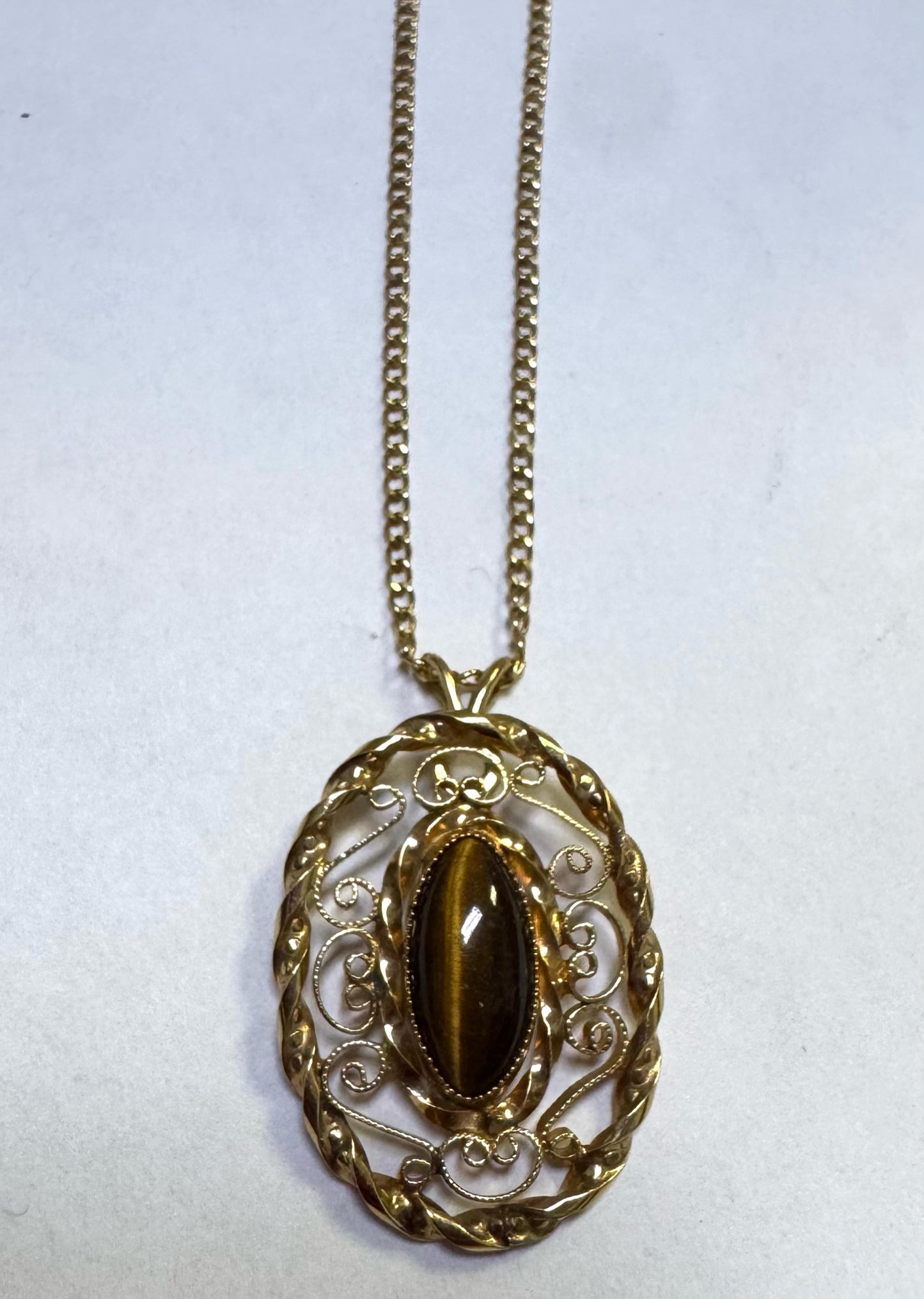 Gold Filled Pendant & 20" Chain
