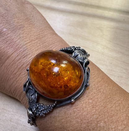 Vintage Sterling Silver Hinged Bangle 7" Bracelet Natural Baltic 1.28" Amber