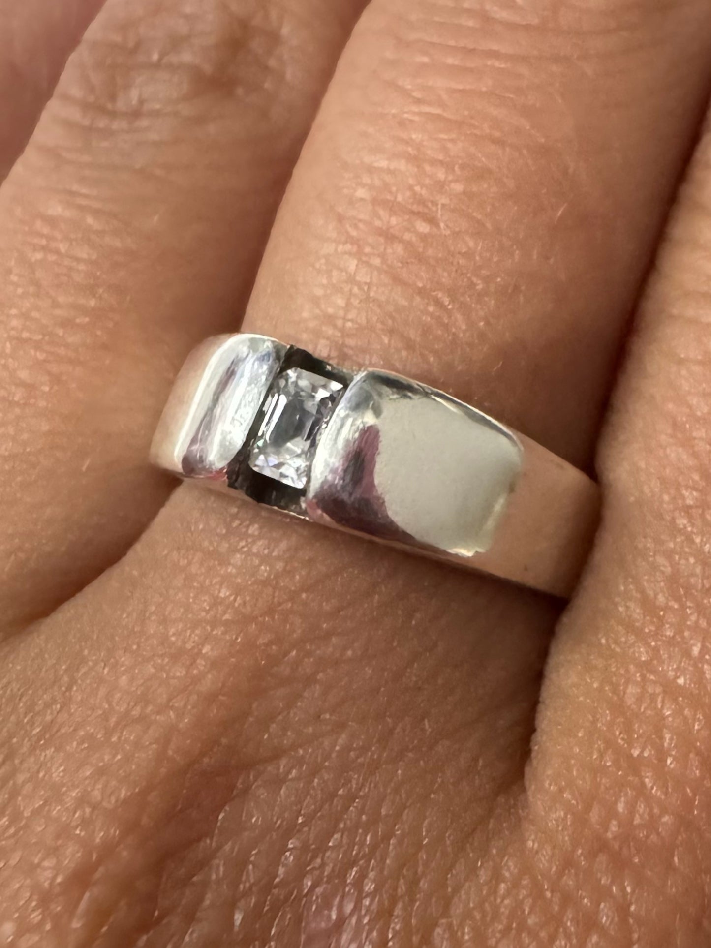 James Avery Sterling Silver Band Ring Size 6.25 Emerald Cut Cubic Zirconia CZ