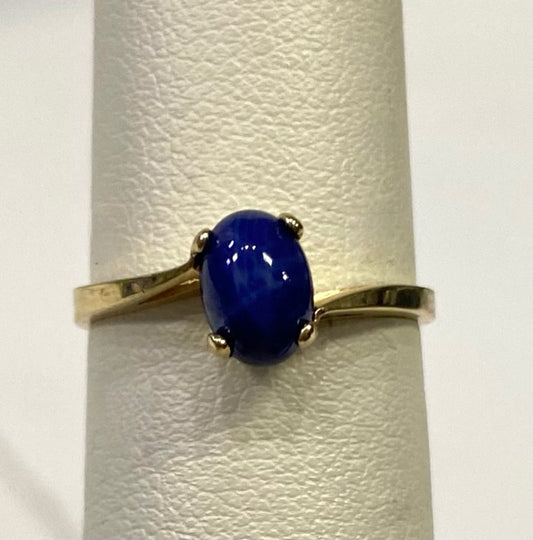 10k Yellow Gold Star Sapphire Ring Size 5.75