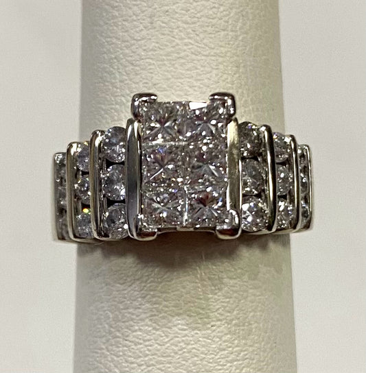 14kw Lab Grown Diamond Ring