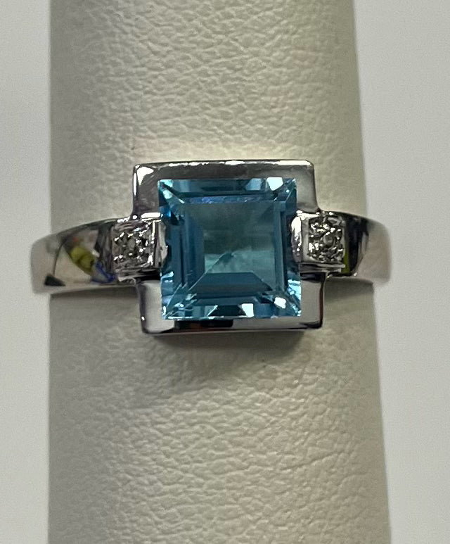 14k White Gold Blue Topaz Diamond Ring Size 7.25