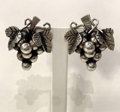 925 Sterling Silver Grape Bunch  Vintage Earrings 17g 1.4" x 1.1" Mexico Taxco