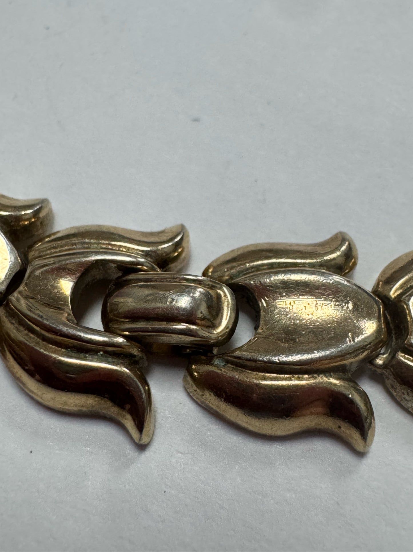 Vintage Crown Trifari 16" Necklace Tulip Goldtone 13mm Circa 1930s-1955 Pat Pend