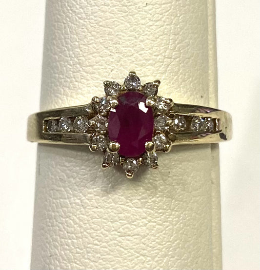 10k Yellow Gold  Ruby & Diamond Ring Size 8.75