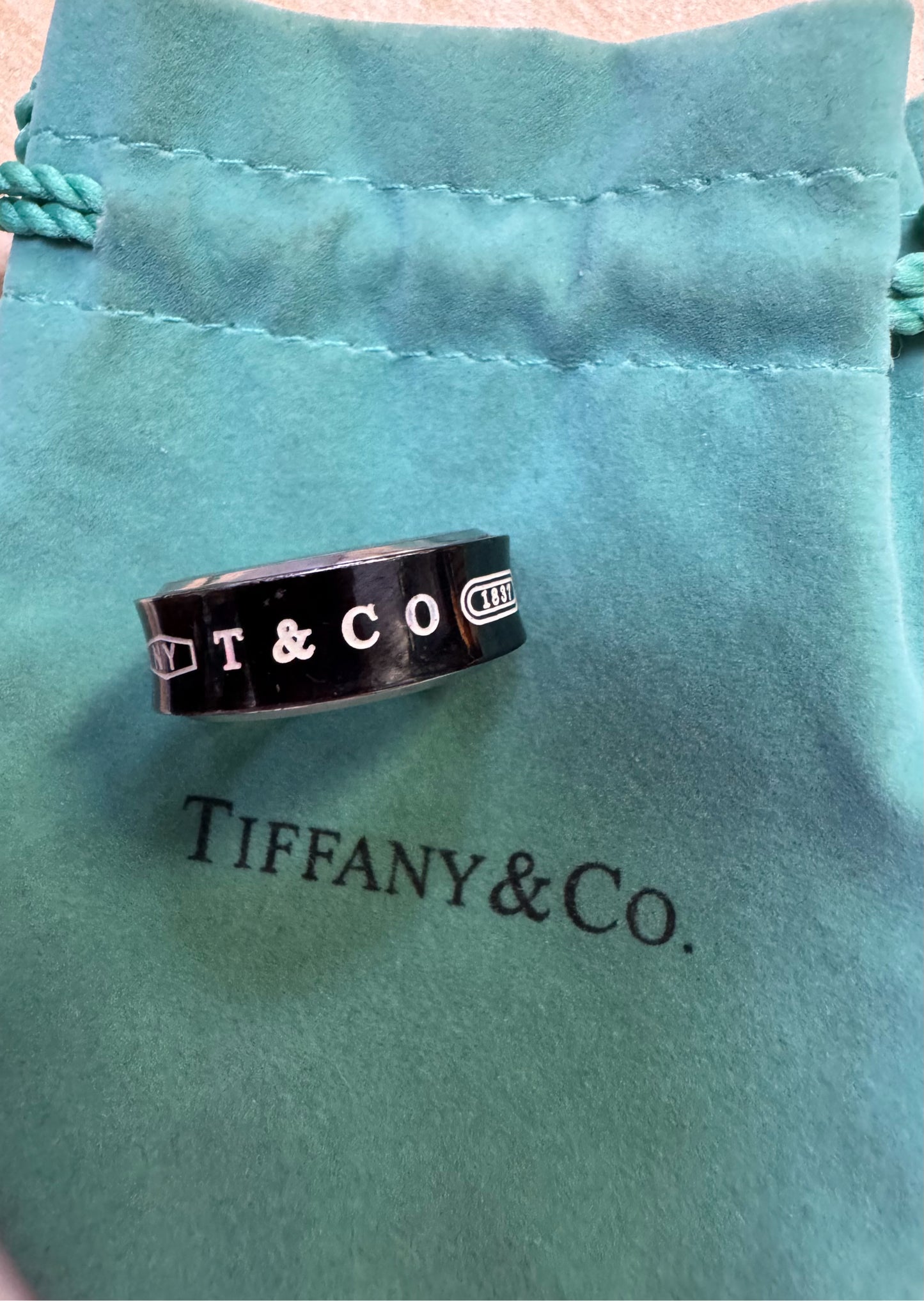 Tiffany & Co Ring 925 Sterling Silver  Black & White T & Co 2005 size 7.25 Band