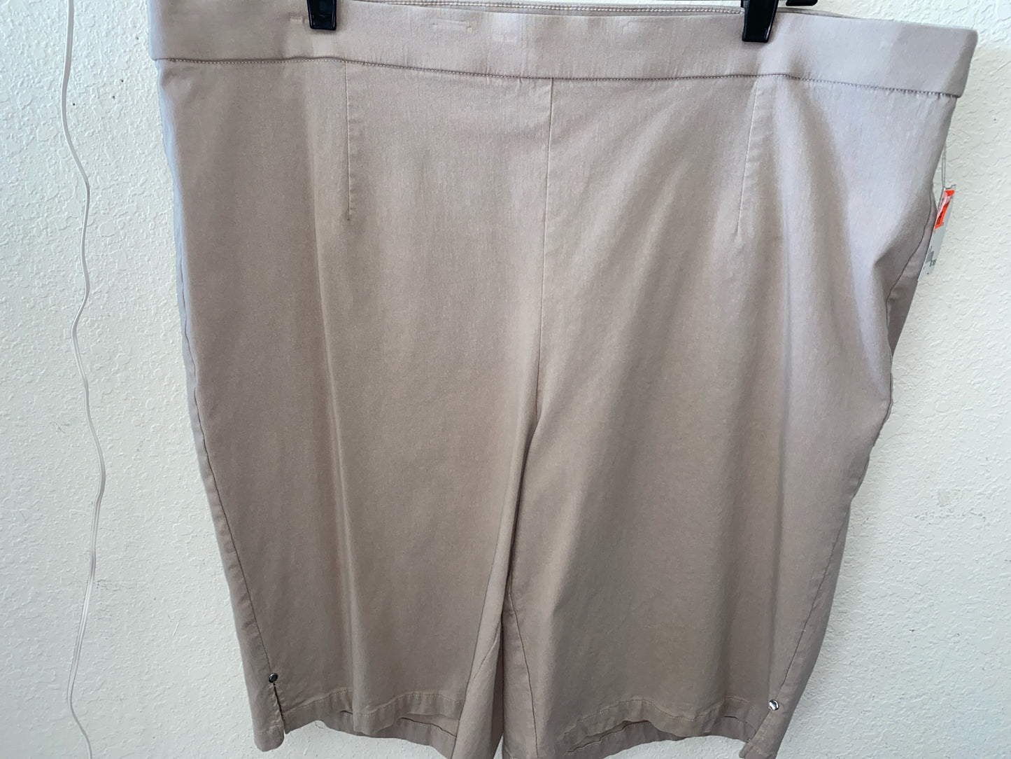 Khaki Blair Shorts Women's