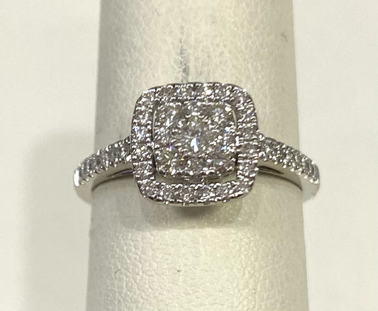 14kw Diamond Ring