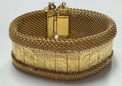 HOBE Floral Etched Goldtone Mesh Vintage Panel Bracelet 1” Wide w/Safety