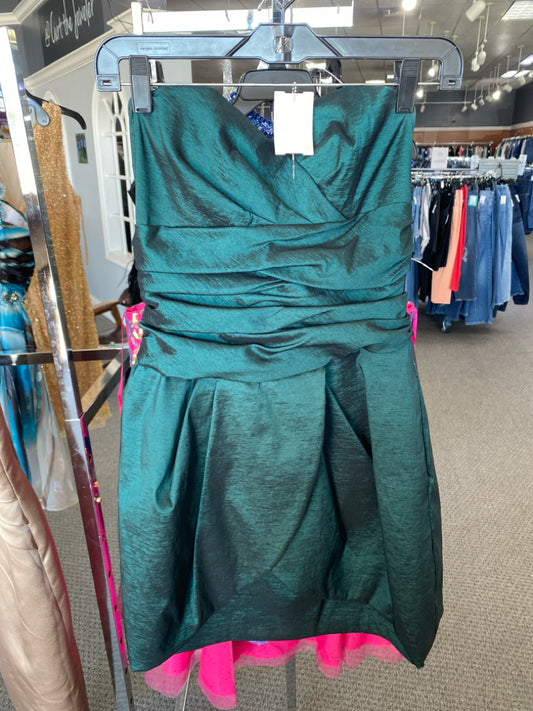 Size 8 Jessica McClintock Green Women's Prom