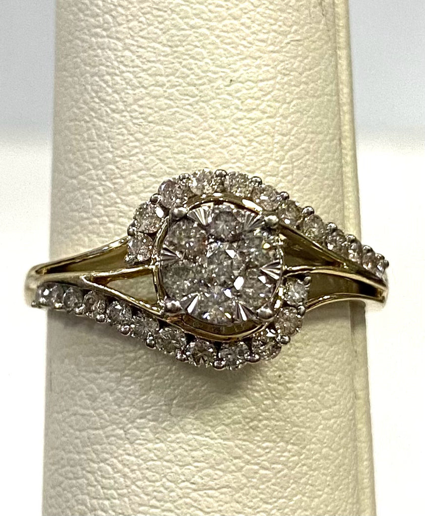 10k Yellow Gold 1/2 CT TW Diamond Ring Size 8.75