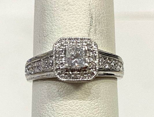 14kw Diamond Ring