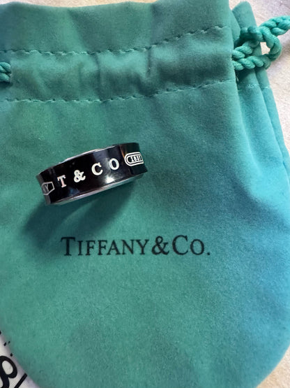 Tiffany & Co Ring 925 Sterling Silver  Black & White T & Co 2005 size 7.25 Band