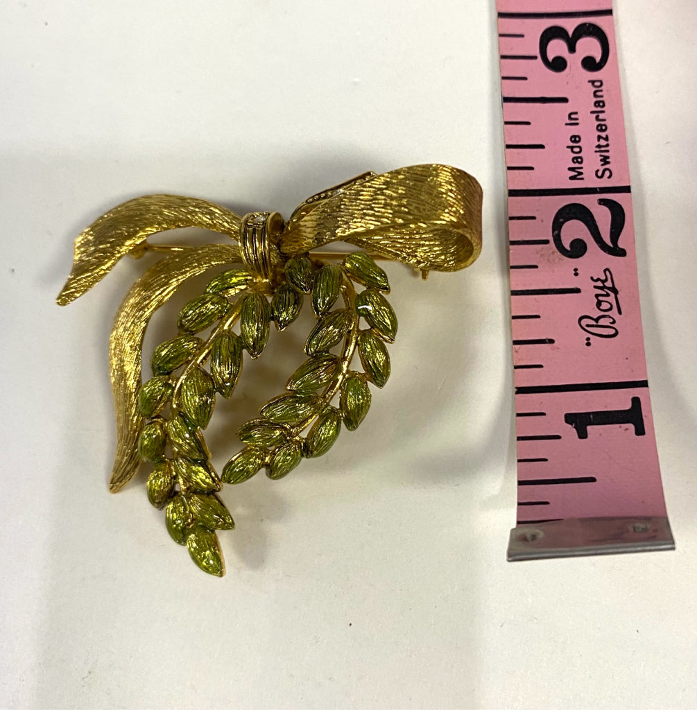 Joan Rivers Goldtone Bow Ribbon Pin Brooch Green Leaves 2" x 1.80"